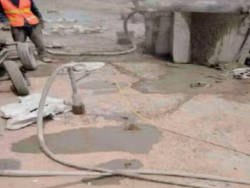 婺源水泥混凝土路面板底注浆技术 路面脱空注浆整治方案